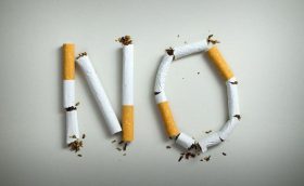 戒烟前身体健康，戒烟后反而得大病，长期吸烟者是否应该戒烟？