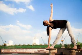 哪些瑜伽体式能缓解腰背疼痛？