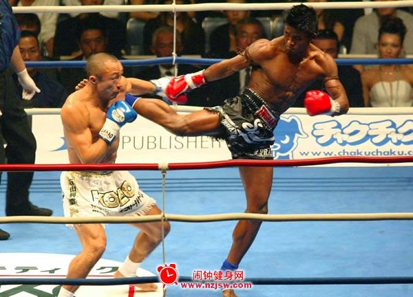 颂狄．戌达吉：远东国际拳击冠军，天赋左拳最具神力